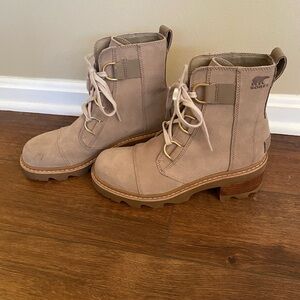 Sorel Women's Lace-Up Suede Boots in Light Taupe